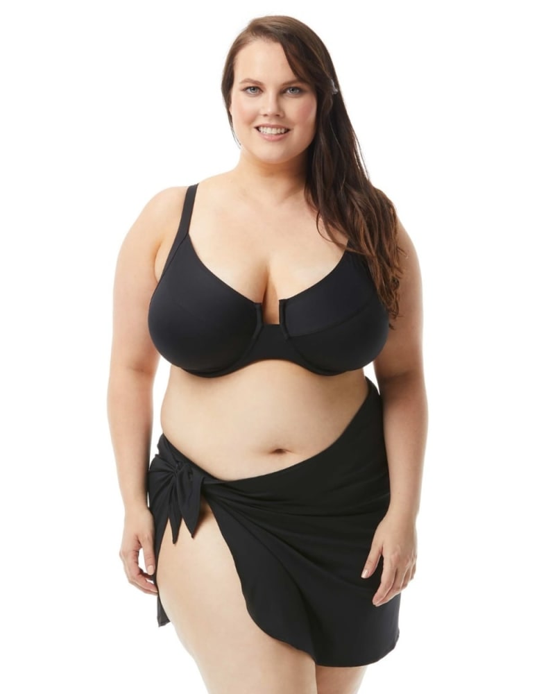 Front of a model wearing a size 40/42G Silva Underwire Bikini Top in 1 by Coco Reef. | dia_product_style_image_id:273931